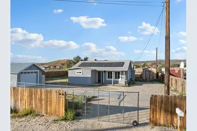 29246 Radio, Barstow, CA 92311 - Photo 2