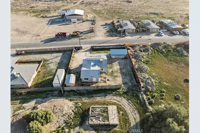 29246 Radio, Barstow, CA 92311 - Photo 4