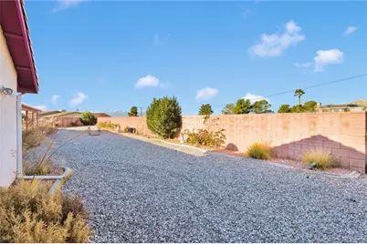 16460 Malahat Road, Apple Valley, CA 92307 - Photo 42