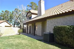 19282 Pine Way, Apple Valley, CA 92308 - Photo 2