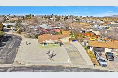 15846 Inyo, Victorville, CA 92395 - Photo 34