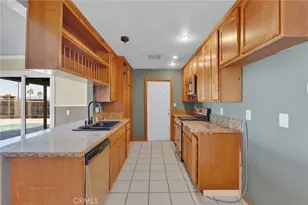 37127 Torres, Barstow, CA 92311 - Photo 6