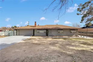 16463 Solvang Ave, Victorville, CA 92394 - Photo 1