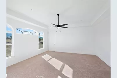 2425 Tokay, Phelan, CA 92371 - Photo 24