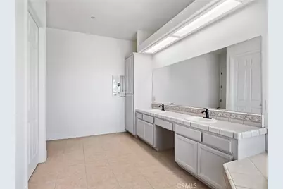 2425 Tokay, Phelan, CA 92371 - Photo 28