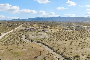 2425 Tokay, Phelan, CA 92371 - Photo 50