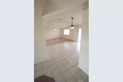 17482 Walnut, Hesperia, CA 92345 - Photo 4