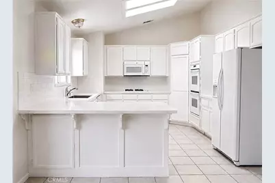 17482 Walnut, Hesperia, CA 92345 - Photo 4
