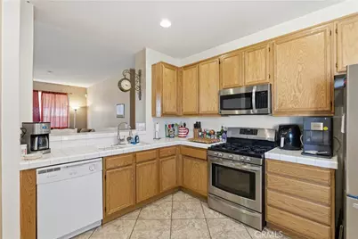 14387 Delicious, Adelanto, CA 92301 - Photo 10