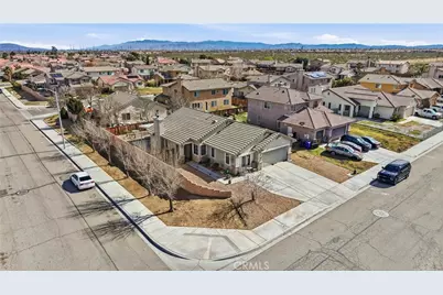 14387 Delicious, Adelanto, CA 92301 - Photo 32