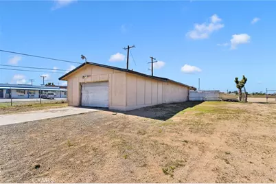 9777 Tamarisk Avenue, Hesperia, CA 92345 - Photo 6