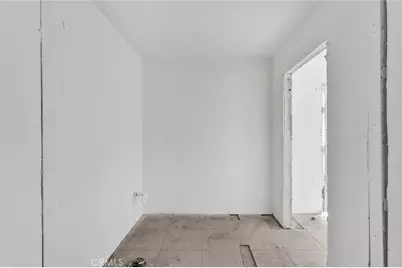 9777 Tamarisk Avenue, Hesperia, CA 92345 - Photo 12