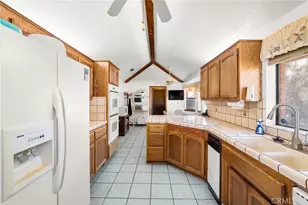 9925 Balsam, Hesperia, CA 92345 - Photo 12