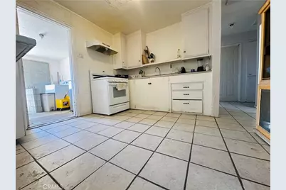 15026 Richmond, Victorville, CA 92394 - Photo 6