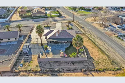 14127 Crow, Apple Valley, CA 92307 - Photo 36