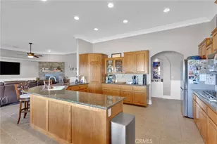 12290 Larch Rd, Oak Hills, CA 92344 - Photo 22