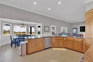 12290 Larch Rd, Oak Hills, CA 92344 - Photo 24