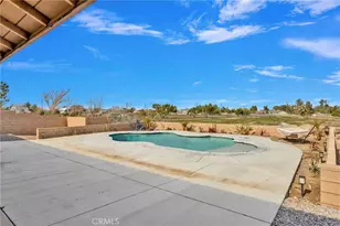 12290 Larch Rd, Oak Hills, CA 92344 - Photo 58