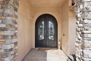 12290 Larch Rd, Oak Hills, CA 92344 - Photo 8