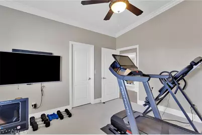 12290 Larch Road, Oak Hills, CA 92344 - Photo 46