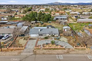 15572 Riverside St, Hesperia, CA 92345 - Photo 46