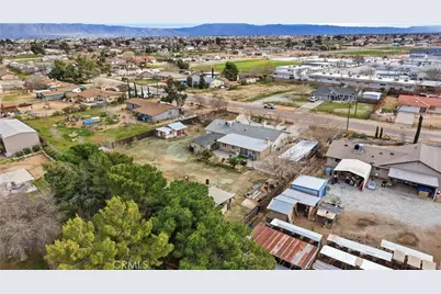 15572 Riverside Street, Hesperia, CA 92345 - Photo 52
