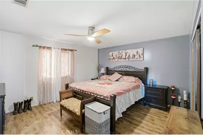 15572 Riverside Street, Hesperia, CA 92345 - Photo 14