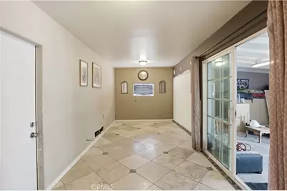 15572 Riverside Street, Hesperia, CA 92345 - Photo 12