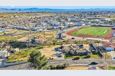 16745 Yucca, Victorville, CA 92395 - Photo 2