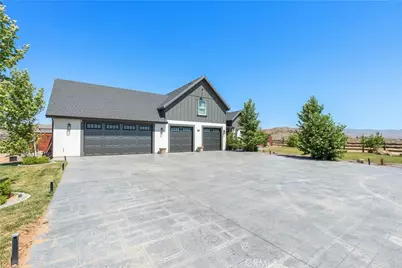 23670 Shirwaun, Apple Valley, CA 92307 - Photo 2