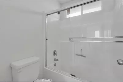 13816 Grant Way, Oak Hills, CA 92344 - Photo 32