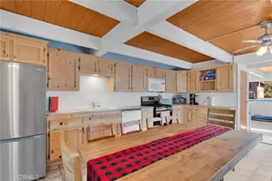 150 Los Angeles, Sugarloaf, CA 92386 - Photo 10