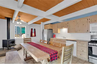 150 Los Angeles, Sugarloaf, CA 92386 - Photo 8