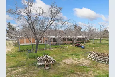 17740 Linden, Hesperia, CA 92345 - Photo 6