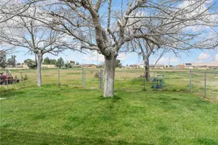 17740 Linden, Hesperia, CA 92345 - Photo 8