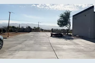 10690 G Avenue #A, Hesperia, CA 92345 - Photo 2