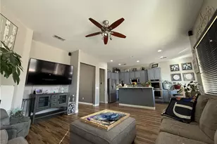 10265 Cotoneaster St, Apple Valley, CA 92308 - Photo 8