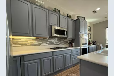 10265 Cotoneaster Street, Apple Valley, CA 92308 - Photo 10