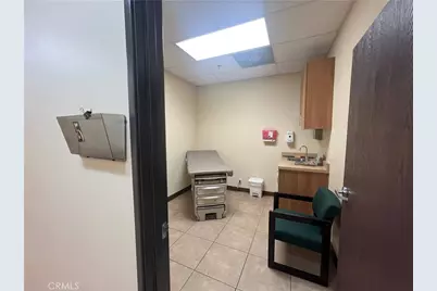 12998 Hesperia Road #203, Victorville, CA 92395 - Photo 18