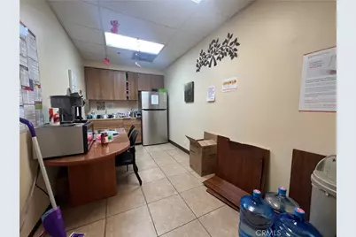 12998 Hesperia Road #203, Victorville, CA 92395 - Photo 32