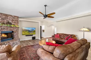 19544 Oneida, Apple Valley, CA 92307 - Photo 14