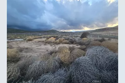 13421 Summit Valley Road, Hesperia, CA 92345 - Photo 2