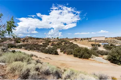 7170 Joshua, Oak Hills, CA 92344 - Photo 10