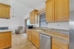 8720 Greasewood Ln, Victorville, CA 92392 - Photo 12