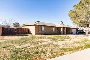 22993 Eyota, Apple Valley, CA 92308 - Photo 2