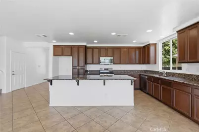 13855 Jackson Street, Oak Hills, CA 92344 - Photo 6