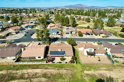 15859 Nassau, Victorville, CA 92395 - Photo 4