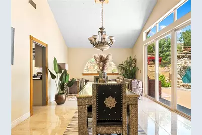 17970 Vista Point, Victorville, CA 92395 - Photo 8