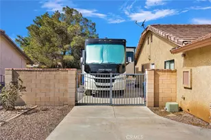 12574 Sarsi Ct, Apple Valley, CA 92308 - Photo 2