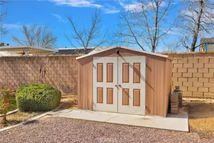 12574 Sarsi Ct, Apple Valley, CA 92308 - Photo 36